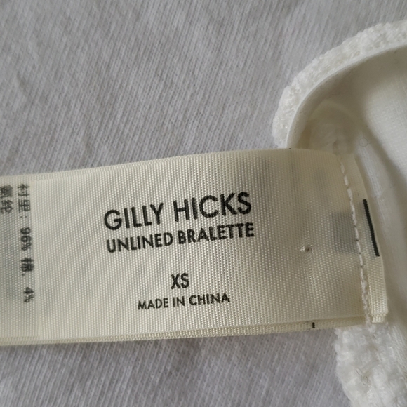 Tops - Picture 5 of 5